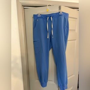 Figs women’s set top XXL bottom XL jogger style